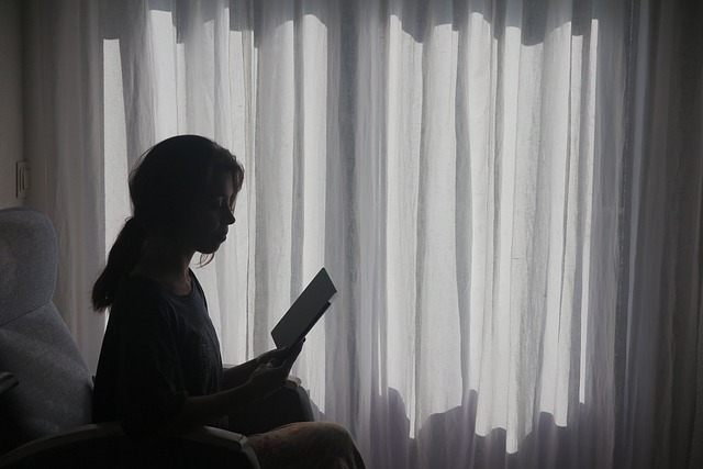 Menopausa precoce: i segnali invisibili che iniziano prima della fine delle mestruazioni